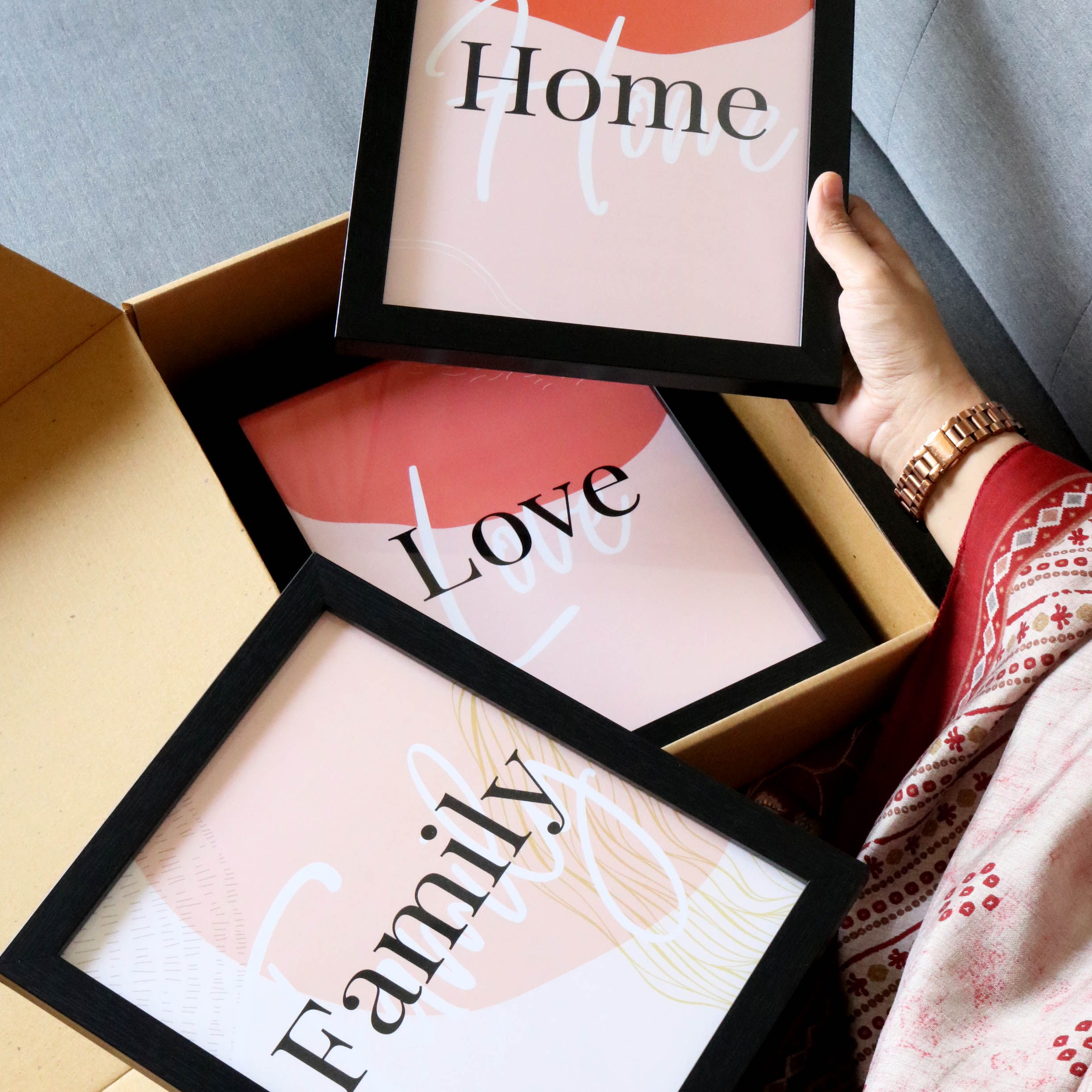 Set of 3 Art Frames - Love, Family, Home