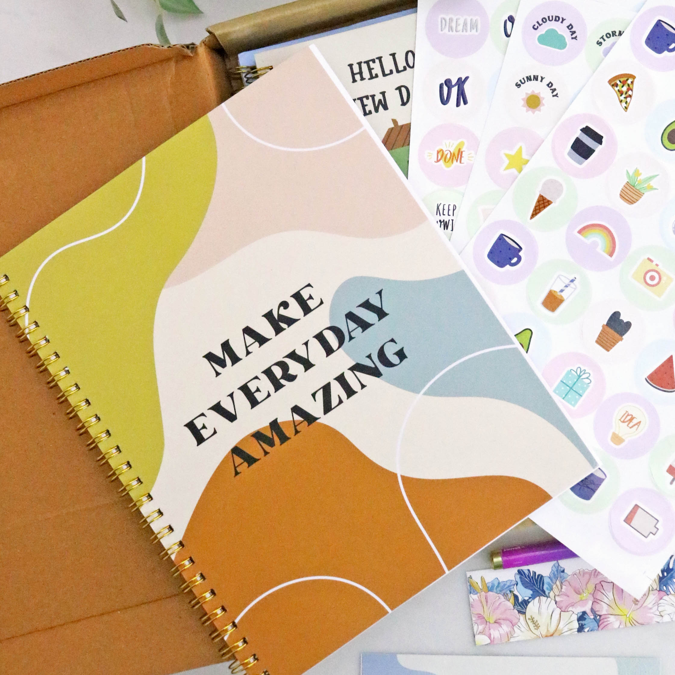 Make Everyday Amazing - Day Planner